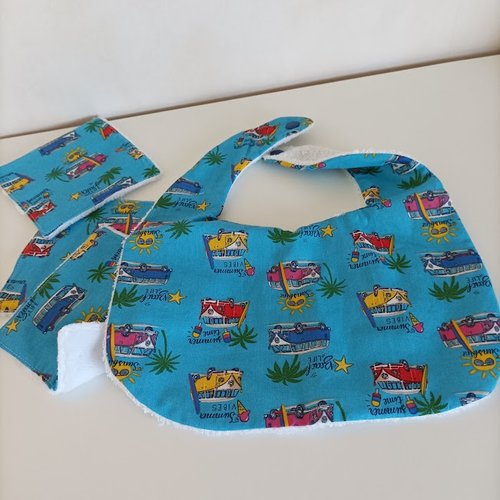 Bavoir + lingettes bébé
