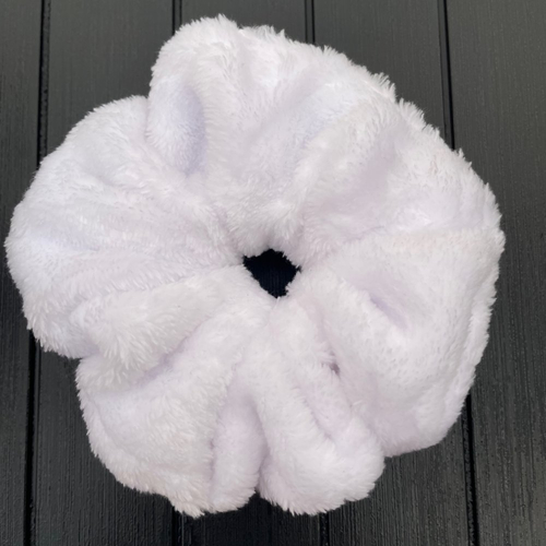 Snow cuddle - chouchou taille classique en tissu minky blanc tout doux
