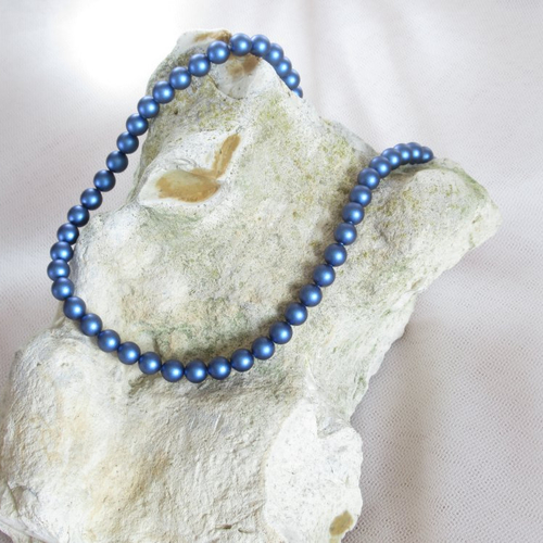 Collier perles nacrées bleu foncé en cristal haut de gamme