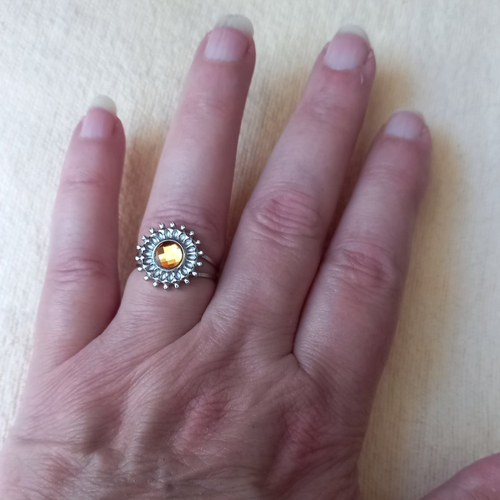 Bague soleil réglable en acier inoxydable avec un cristal jaune