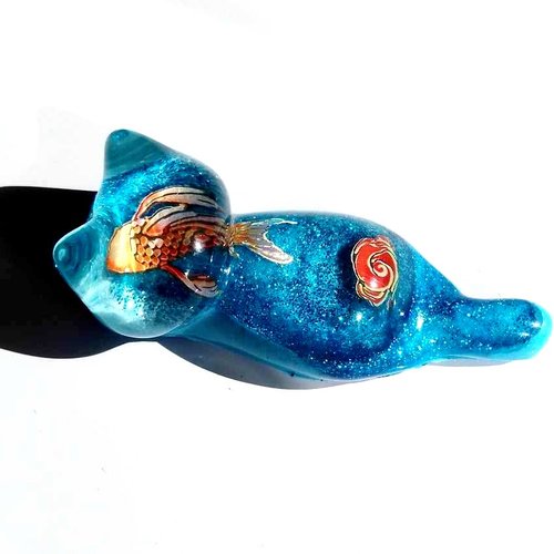 Magnet chat 3, motif. "carpe koï", en résine fait main, pièce unique