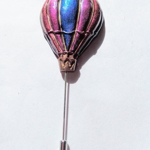 Fibule montgolfière en résine fait main, bleu /.violette