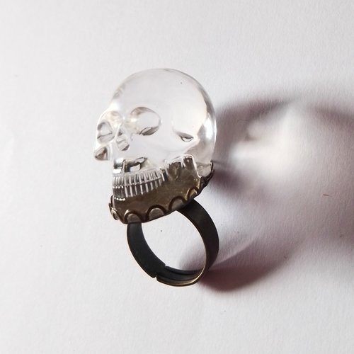 Bague tête de mort, en résine fait main, transparent