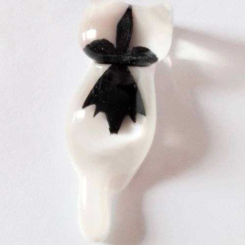 Magnet chat 3, motif. "hermine", en résine fait main, pièce unique