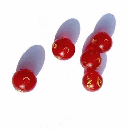 X5 perles en jade blanc teinté rouge/orangé, gravé du symbole sancrit omh, 8mm 