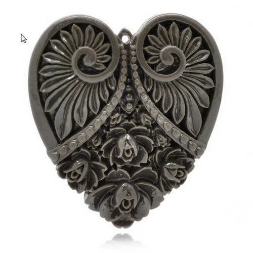 X1 pendentif en résine noire, coeur ciselé, fleurs et arabesques 5cm 