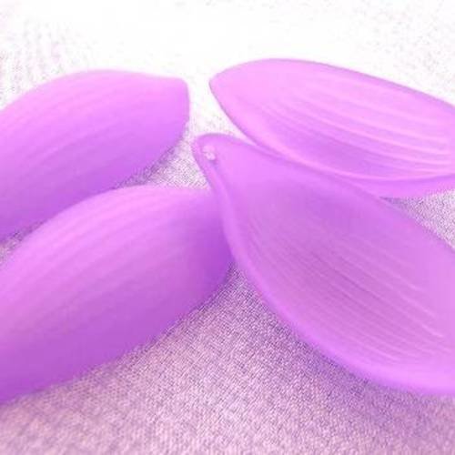 X6 perles, feuilles en lucite acrylique dépolie 42mm violettes 
