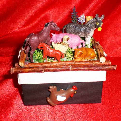 Boite cadeau 195 décorée originale et unique thème ferme