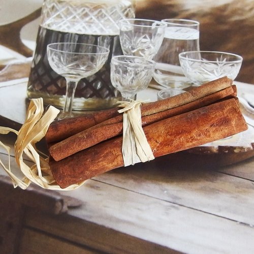 Bâtons de cannelle pour décoration noël