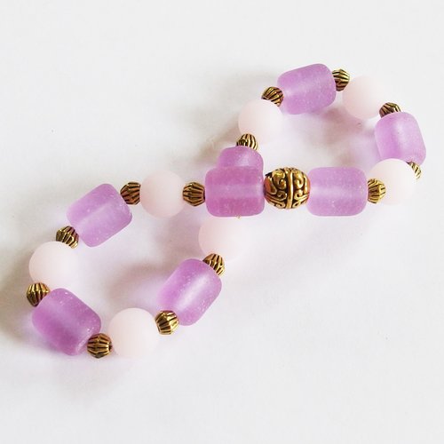 Bracelet boho chic perles verre givré dépoli parme rose