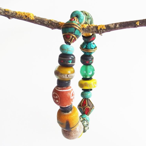 Bracelet d'été boho ethnique tribal perles verre recyclé, verre soufflé et os de yak