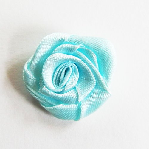 Fleur tissu satin bleu clair 2,5cm