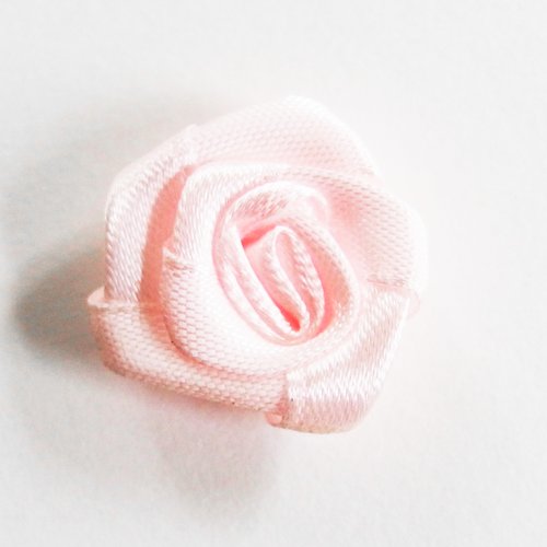 Fleur tissu satin rose clair 2,5cm