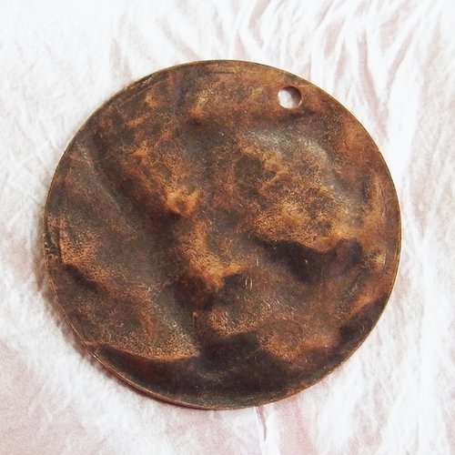 Breloque pendentif rond cuivre 4cm