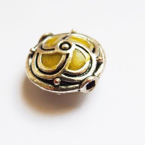 Perle tibétaine ethnique métal argent émaillé jaune