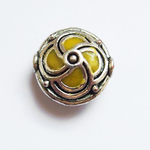 Perle tibétaine ethnique métal argent émaillé jaune