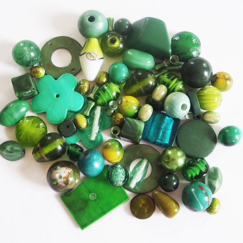 Lot 75 perles verre bois nacre - assortiment vert et emeraude