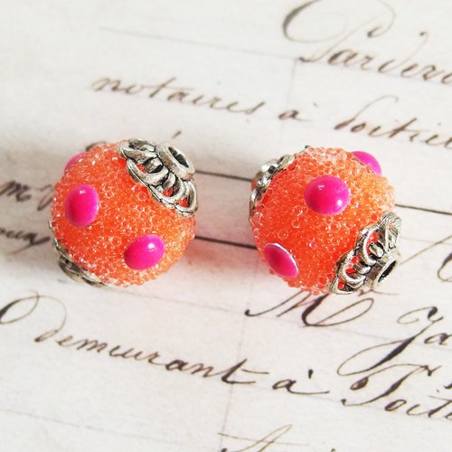 Deux perles ethniques indonésiennes kashmiri orange et fuschia