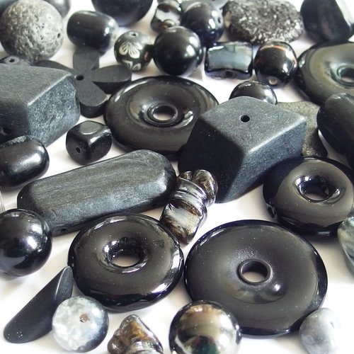 Lot 50 perles verre et bois - assortiment noir