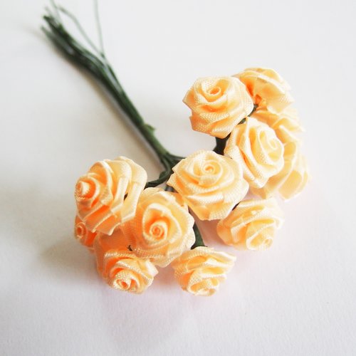 Bouquet fleurs tissu orangé saumon x12