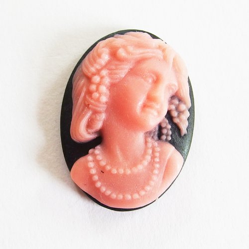 Camée portrait de femme romantique 2,5cm