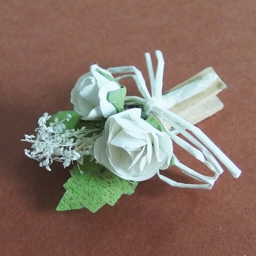 Pince à linge fleurs blanc décoration table