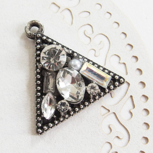 Breloque pendentif strass baroque vintage triangle 2,3cm