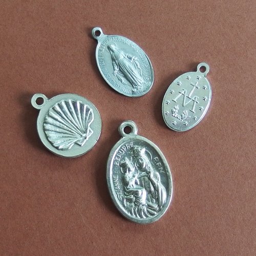 Breloques médailles religion spitrituel métal argent x4