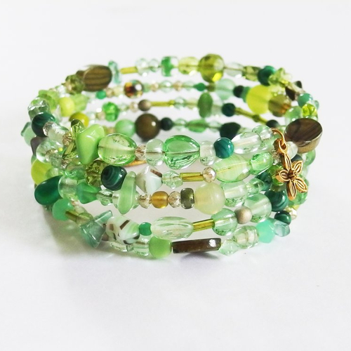 Bracelet manchette multirangs boho vert et or