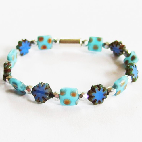 Bracelet fin boho perles verre tchèque de bohème