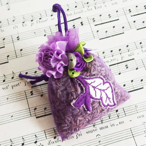 Sachet de lavande senteur de la maison "froufrou violet"