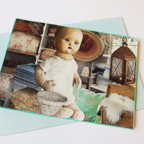 Carte postale collage vintage "dans la vieille armoire"