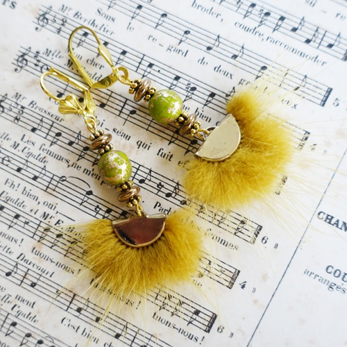 Boucles d'oreilles baroque jaune kaki "petite tsarine en automne"