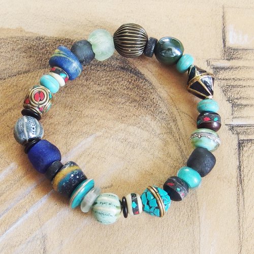 Bracelet ethnique boho tribal verre recyclé howlite os de yak