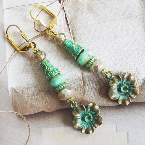 Boucles d'oreilles boho patine vert-de-gris