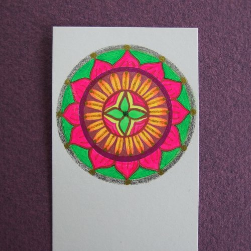 Marque-page création originale "mandala émergence du printemps"