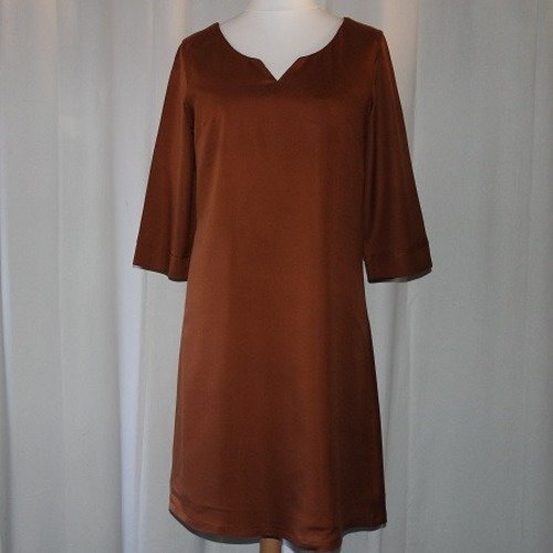   robe trapèze marron à manches 3/4 taille 42