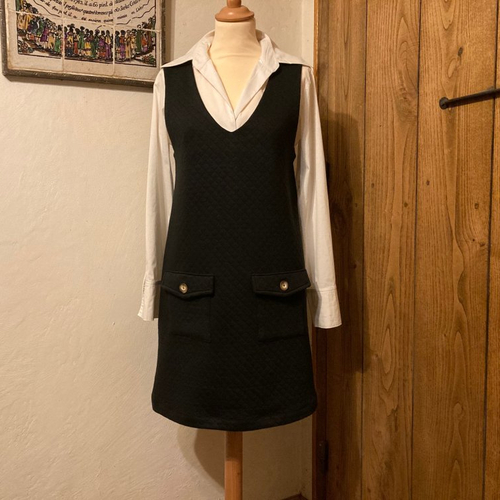 Reservee- robe chasuble en jersey matelassé noir