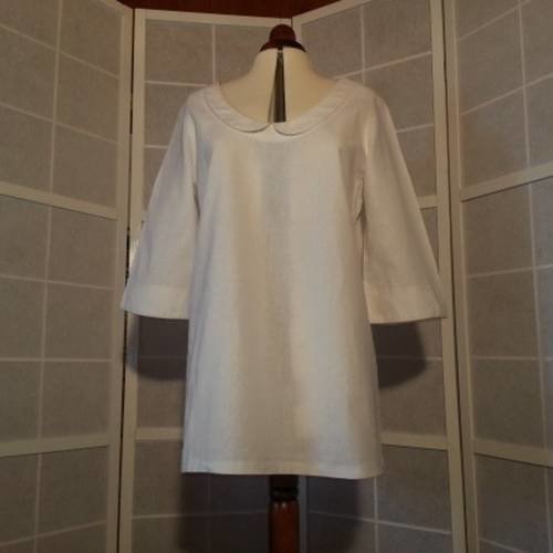 Robe courte ou tunique longue manches 3/4 en lin mélangé blanc forme trapèze 