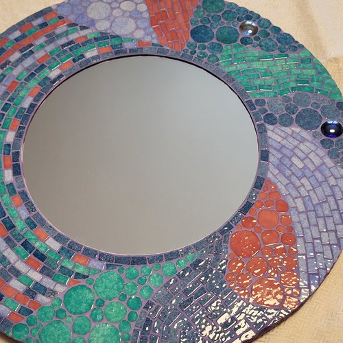 Miroir orond en mosaïque bleu, vert et violet