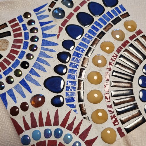 Plaque décorative en mosaïque bleu et blanc