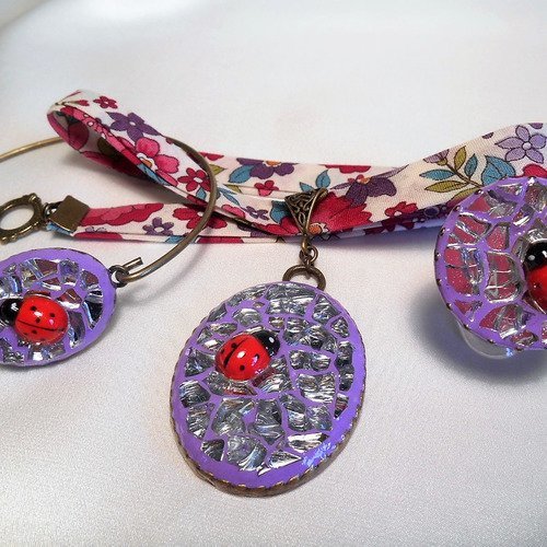 Parure de bijoux en mosaïque coccinelle violet