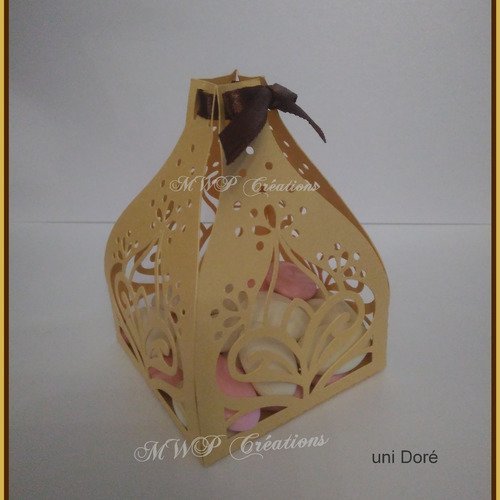 Kit 1 boite pour dragées " tulipe orientale" modèle 1  doré uni 