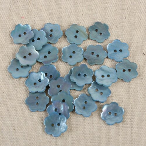 Lot de 6 boutons fleur en nacre couleur bleu ciel