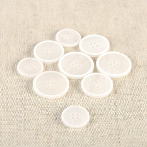 Lot de 6 boutons bio résine 4 trous blanc