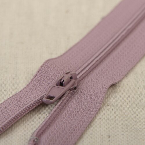 Fermeture fine polyester n°2 couleur rose blush