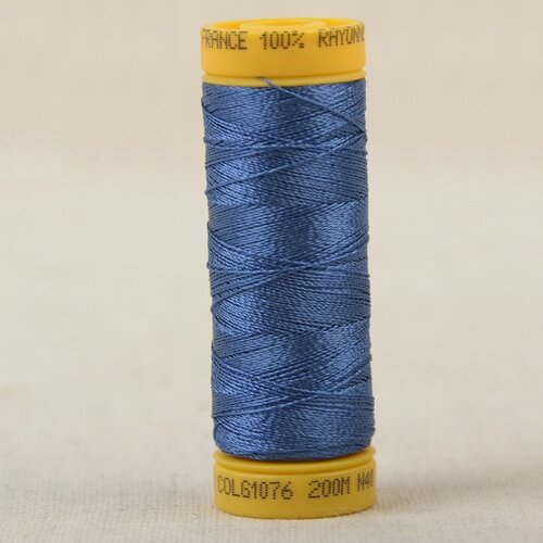 Bobine fil à broder 100% viscose 200m - bleu cobalt c76