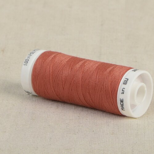 Bobine fil polyester 200m oeko tex fabriqué en europe rouge sang