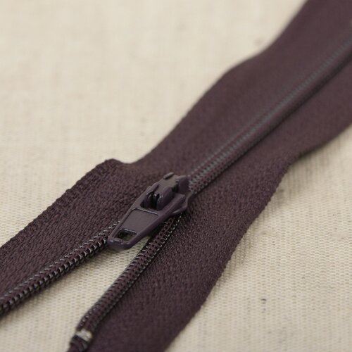 Fermeture fine polyester n°2 violet myrtille