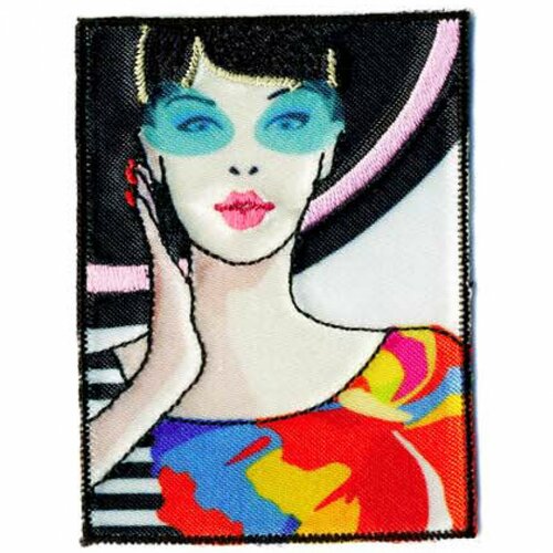 Ecusson thermocollant femme pin up 7 x 5cm